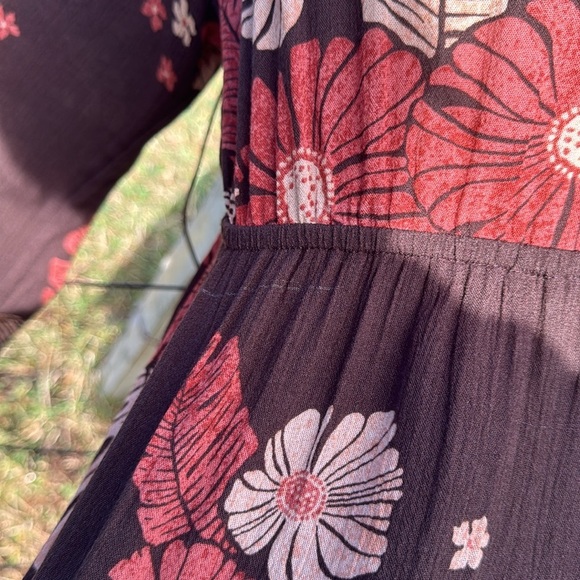 Volcom Over The Sea Dark Chocolate Floral Long Sleeve mini Dress large 10 - Picture 7 of 9